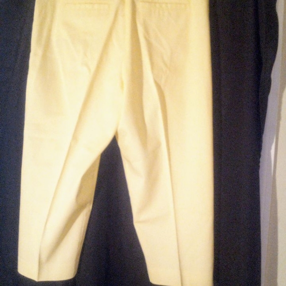 NINETY Buttercream 10 Petite Capri pant 3 buttons on legs + pockets Like… - Picture 3 of 8